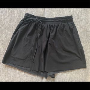 Women’s Lululemon Skort Size 4